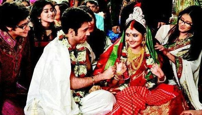বিয়ের খরচ কমাতে চান? তাহলে মেনে চলুন ছোট কতগুলো টিপস বিয়ের খরচ কমাতে চান? তাহলে মেনে চলুন ছোট কতগুলো টিপস