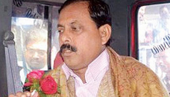 'তাজা নেতা'আরাবুলকে ফিরিয়ে নিল তৃণমূল 'তাজা নেতা'আরাবুলকে ফিরিয়ে নিল তৃণমূল