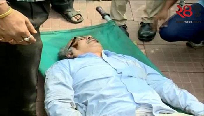আত্মহত্যার চেষ্টায় বিঘ্নিত মেট্রো চলাচল আত্মহত্যার চেষ্টায় বিঘ্নিত মেট্রো চলাচল