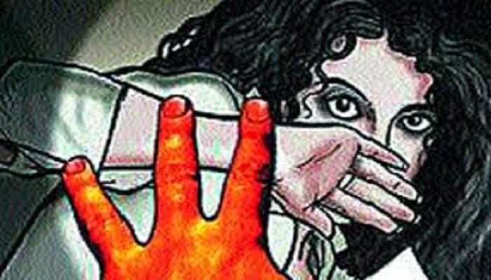 তরুণীকে শ্লীলতাহানি শিয়ালদহ স্টেশনে, RPF-এর বিরুদ্ধে অসহযোগিতার অভিযোগ তরুণীকে শ্লীলতাহানি শিয়ালদহ স্টেশনে, RPF-এর বিরুদ্ধে অসহযোগিতার অভিযোগ