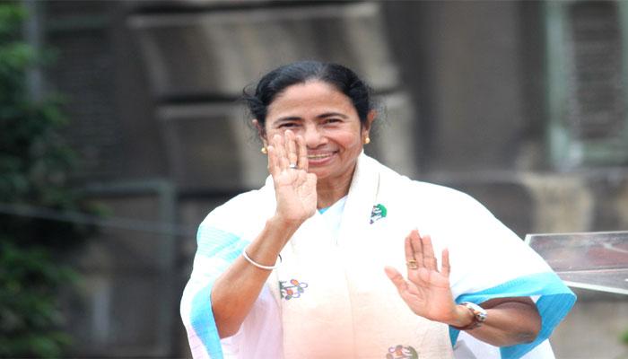 দক্ষিণ দিনাজপুরকে উন্নয়নের পথে এগিয়ে নিয়ে গেছে রাজ্য সরকার দক্ষিণ দিনাজপুরকে উন্নয়নের পথে এগিয়ে নিয়ে গেছে রাজ্য সরকার