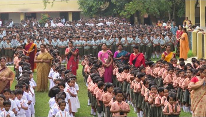 রাজ্যের সমস্ত বিদ্যালয়ে জাতীয় সঙ্গীত গাওয়া বাধ্যতামূলক করল রাজ্য সরকার রাজ্যের সমস্ত বিদ্যালয়ে জাতীয় সঙ্গীত গাওয়া বাধ্যতামূলক করল রাজ্য সরকার