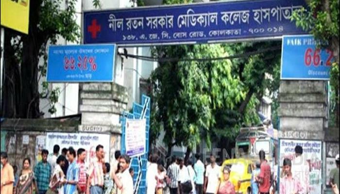 চিকিত্সায় চূড়ান্ত গাফিলতির ছবি এনআরএস হাসপাতালে চিকিত্সায় চূড়ান্ত গাফিলতির ছবি এনআরএস হাসপাতালে