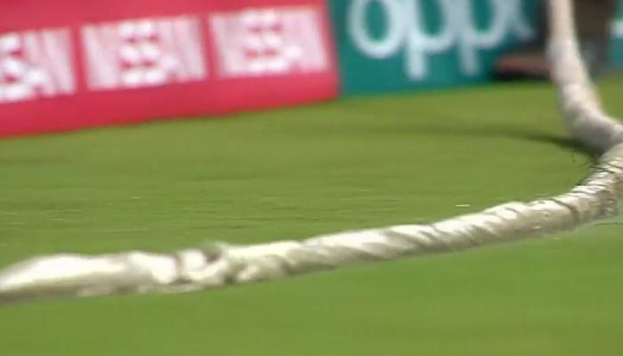 বিশ্বকাপের ম্যাচে এমন আগে কখনও ঘটেনি, যা ঘটল গেইলদের ম্যাচে! বিশ্বকাপের ম্যাচে এমন আগে কখনও ঘটেনি, যা ঘটল গেইলদের ম্যাচে!