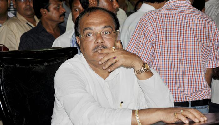 নারদকাণ্ড নিয়ে উত্তপ্ত কলকাতা পুরসভা, মেয়রের পদত্যাগের দাবি বিরোধীদের নারদকাণ্ড নিয়ে উত্তপ্ত কলকাতা পুরসভা, মেয়রের পদত্যাগের দাবি বিরোধীদের