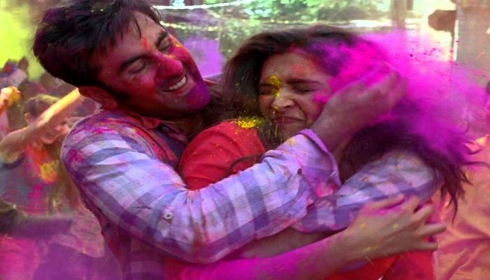 বলিউডের যে ১০টি গান ছাড়া হোলি ভাবাই যায় না! বলিউডের যে ১০টি গান ছাড়া হোলি ভাবাই যায় না!