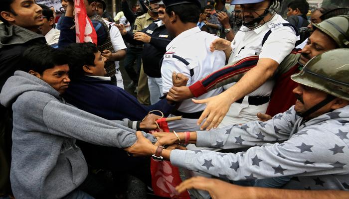 ফের উত্তপ্ত হায়দরাবাদ কেন্দ্রীয় বিশ্ববিদ্যালয় ফের উত্তপ্ত হায়দরাবাদ কেন্দ্রীয় বিশ্ববিদ্যালয়