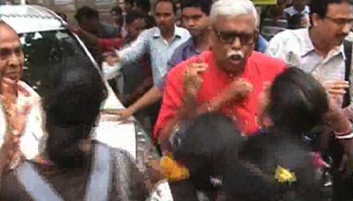 উপাচার্য হেনস্থা কাণ্ডে দৃষ্টান্তমূলক পদক্ষেপ বেহালা বিবেকানন্দ মহিলা কলেজের উপাচার্য হেনস্থা কাণ্ডে দৃষ্টান্তমূলক পদক্ষেপ বেহালা বিবেকানন্দ মহিলা কলেজের