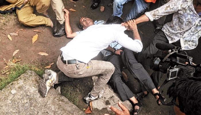 পুরভোট থেকে শিক্ষা, বহিরাগত ঠেকাতে আটসাঁট নিরাপত্তা বিধাননগরে পুরভোট থেকে শিক্ষা, বহিরাগত ঠেকাতে আটসাঁট নিরাপত্তা বিধাননগরে