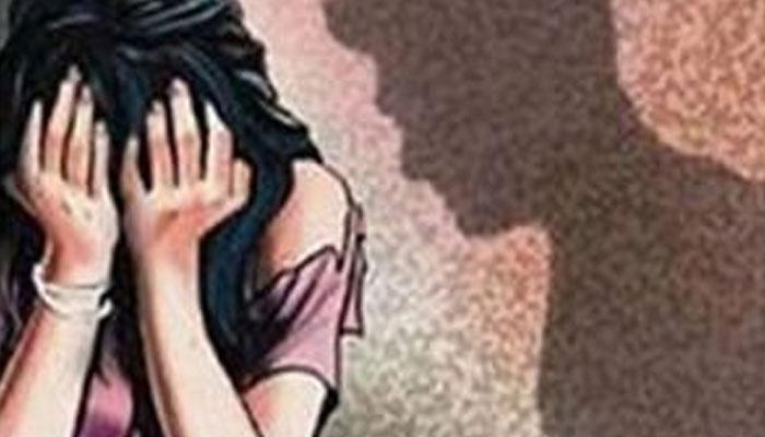 ৩ বছরের শিশুকে ধর্ষণ, অভিযুক্তদের ফাঁসির দাবিতে বিক্ষোভ বাসন্তীতে ৩ বছরের শিশুকে ধর্ষণ, অভিযুক্তদের ফাঁসির দাবিতে বিক্ষোভ বাসন্তীতে