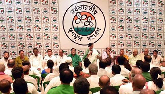 মমতার মন্ত্রিসভা, সোশ্যাল মিডিয়াতে যা এখন কৌতূহলের তুঙ্গে মমতার মন্ত্রিসভা, সোশ্যাল মিডিয়াতে যা এখন কৌতূহলের তুঙ্গে