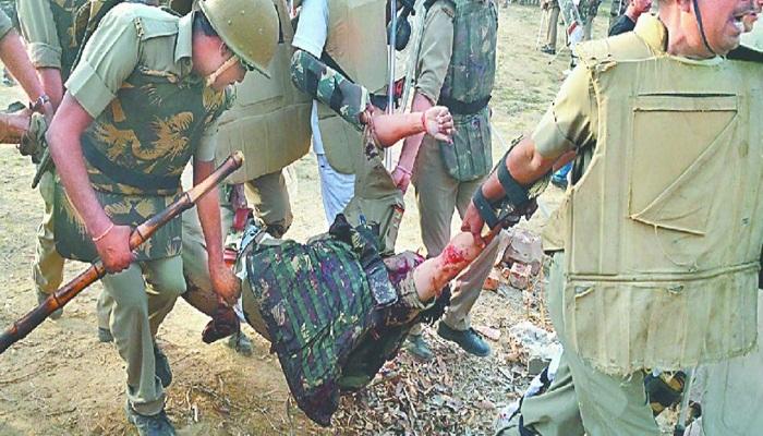 মথুরায় হিংসার ঘটনায় তদন্তের নির্দেশ অখিলেশের, রিপোর্ট তলব কেন্দ্রের মথুরায় হিংসার ঘটনায় তদন্তের নির্দেশ অখিলেশের, রিপোর্ট তলব কেন্দ্রের