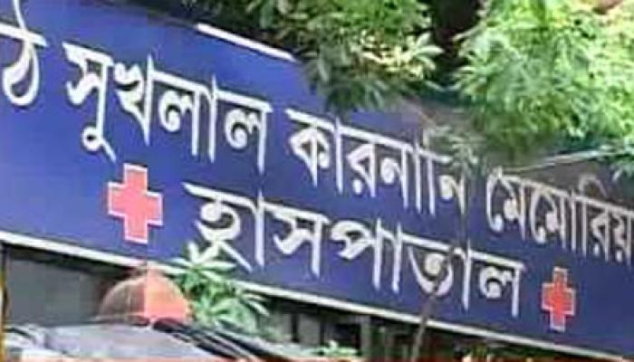 এসএসকেএম হাসপাতালে তুমুল অশান্তি, চলল রাতভোর ঘেরাও এসএসকেএম হাসপাতালে তুমুল অশান্তি, চলল রাতভোর ঘেরাও