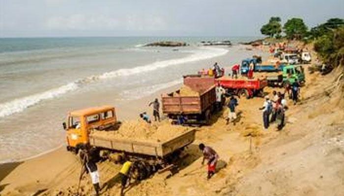 পুলিসকে টাকা দিয়ে ভুয়ো চালান দেখিয়ে অবৈধ বালির রমরমা কারবার বাঁকুড়ায় পুলিসকে টাকা দিয়ে ভুয়ো চালান দেখিয়ে অবৈধ বালির রমরমা কারবার বাঁকুড়ায়