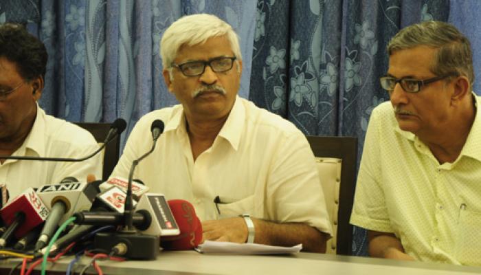 জোট সৌজন্যে কংগ্রেস PAC-র পদ ছাড়ায় চেয়ারম্যান হতে পারেন সুজন চক্রবর্তী জোট সৌজন্যে কংগ্রেস PAC-র পদ ছাড়ায় চেয়ারম্যান হতে পারেন সুজন চক্রবর্তী
