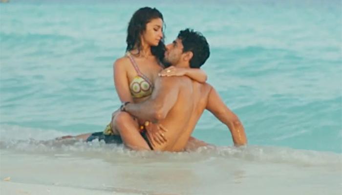 সিদ্ধার্থ মালহোত্রা নিয়ে প্রশ্নের সামনে রোম্যান্টিক মুডে আলিয়া ভাট সিদ্ধার্থ মালহোত্রা নিয়ে প্রশ্নের সামনে রোম্যান্টিক মুডে আলিয়া ভাট