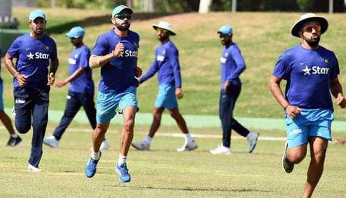 ভিভের মাঠে কাল কোচ কুম্বলের অভিষেক, চার স্পেশালিস্ট বোলারেই হয়তো নামছেন কোহলিরা ভিভের মাঠে কাল কোচ কুম্বলের অভিষেক, চার স্পেশালিস্ট বোলারেই হয়তো নামছেন কোহলিরা