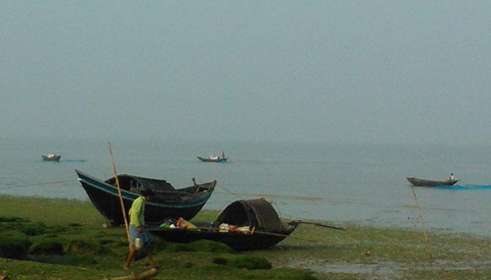 কাকদ্বীপে সাগরে মাছ ধরতে গিয়ে নিখোঁজ ৪ মত্স্যজীবী কাকদ্বীপে সাগরে মাছ ধরতে গিয়ে নিখোঁজ ৪ মত্স্যজীবী