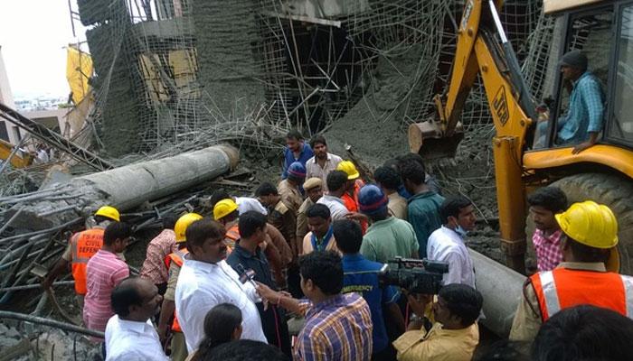 হায়দরাবাদে নির্মাণাধীন বহুতল ভেঙে মৃত ২, আহত কমপক্ষে ১০ হায়দরাবাদে নির্মাণাধীন বহুতল ভেঙে মৃত ২, আহত কমপক্ষে ১০