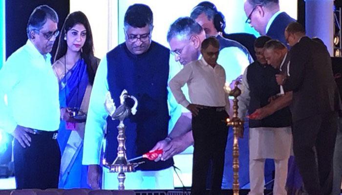 যাঁরা দেশের উন্নতির কথা ভাবেন, MyGov প্ল্যাটফর্ম তাঁদের জন্য: কেন্দ্রীয় তথ্যপ্রযুক্তি মন্ত্রী যাঁরা দেশের উন্নতির কথা ভাবেন, MyGov প্ল্যাটফর্ম তাঁদের জন্য: কেন্দ্রীয় তথ্যপ্রযুক্তি মন্ত্রী