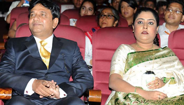 চিটফান্ড প্রতারিতরা কি আদৌ টাকা ফেরত পাবেন? সম্ভাবনায় এখন অনিশ্চয়তার মেঘ চিটফান্ড প্রতারিতরা কি আদৌ টাকা ফেরত পাবেন? সম্ভাবনায় এখন অনিশ্চয়তার মেঘ