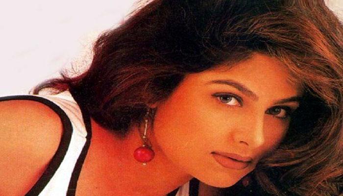 'খিলাড়ি' অভিনেত্রী আয়েষা জুলখার এখনকার ছবিটা দেখেছেন? 'খিলাড়ি' অভিনেত্রী আয়েষা জুলখার এখনকার ছবিটা দেখেছেন?