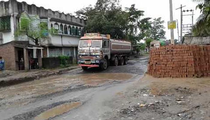 মুর্শিদাবাদের খড়গ্রামের সাদল গ্রাম পঞ্চায়েতের প্রধান নির্বাচন নিয়ে অশান্তি কাটছেনা মুর্শিদাবাদের খড়গ্রামের সাদল গ্রাম পঞ্চায়েতের প্রধান নির্বাচন নিয়ে অশান্তি কাটছেনা