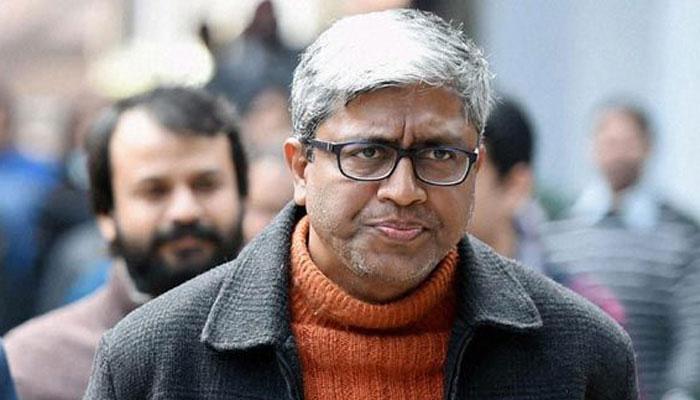 'সেক্স টেপ' কাণ্ডে অভিযুক্তের পাশে দাঁড়াতে গিয়ে আপ মুখপাত্র টেনে আনলেন গান্ধীজী, নেহেরু, বাজপেয়ী ও মাও-এর প্রসঙ্গ 'সেক্স টেপ' কাণ্ডে অভিযুক্তের পাশে দাঁড়াতে গিয়ে আপ মুখপাত্র টেনে আনলেন গান্ধীজী, নেহেরু, বাজপেয়ী ও মাও-এর প্রসঙ্গ