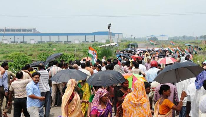 সিঙ্গুর উত্সবের প্রস্তুতি প্রায় শেষ, দুটি মঞ্চ বাঁধার কাজ শেষ পর্যায়ে সিঙ্গুর উত্সবের প্রস্তুতি প্রায় শেষ, দুটি মঞ্চ বাঁধার কাজ শেষ পর্যায়ে