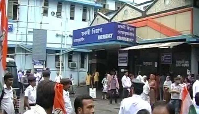 ফের হাসপাতালে আগুন, এবার এসএসকেএম হাসপাতালের চক্ষু বিভাগে আগুন ফের হাসপাতালে আগুন, এবার এসএসকেএম হাসপাতালের চক্ষু বিভাগে আগুন