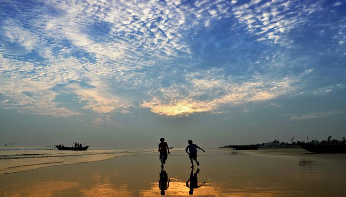 মন্দারমণির সব ঘটনার সঙ্গেই জড়িয়ে যাচ্ছে মদ, বিলাসী জীবনযাপন মন্দারমণির সব ঘটনার সঙ্গেই জড়িয়ে যাচ্ছে মদ, বিলাসী জীবনযাপন