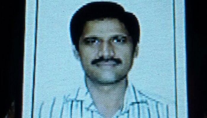 ক্লাসের ভিতর পড়ুয়াদের সামনেই দুই ছাত্রের হাতে খুন শিক্ষক ক্লাসের ভিতর পড়ুয়াদের সামনেই দুই ছাত্রের হাতে খুন শিক্ষক