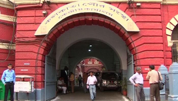 পাথুরিয়াঘাটায় বিপজ্জনক বাড়ি ভেঙে দুজনের মৃত্যুর পর নড়েচড়ে বসেছে পুর কর্তৃপক্ষ পাথুরিয়াঘাটায় বিপজ্জনক বাড়ি ভেঙে দুজনের মৃত্যুর পর নড়েচড়ে বসেছে পুর কর্তৃপক্ষ