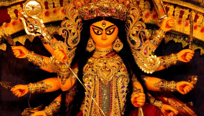 কলা বৌ স্নান পর্ব শেষ, মহাসপ্তমীর সকাল থেকেই মণ্ডপে মণ্ডপে ভিড় কলা বৌ স্নান পর্ব শেষ, মহাসপ্তমীর সকাল থেকেই মণ্ডপে মণ্ডপে ভিড়