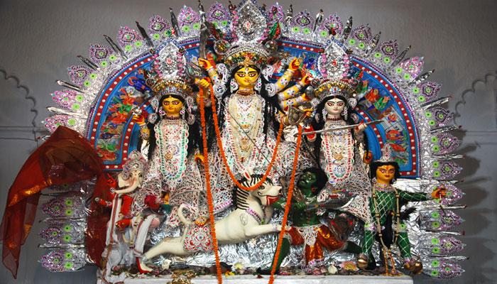 শোভাবাজার রাজবাড়ির পুজো এবারও জমজমাট শোভাবাজার রাজবাড়ির পুজো এবারও জমজমাট