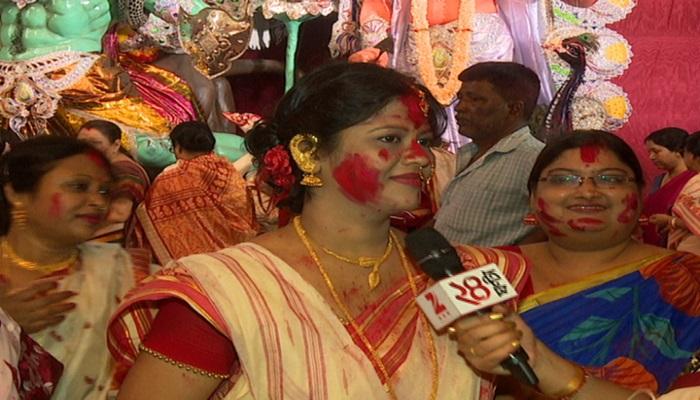মনের কোণে বিষাদের সুর, আজ বিজয়া দশমী মনের কোণে বিষাদের সুর, আজ বিজয়া দশমী