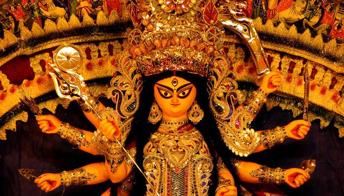 চলতি ধারার বাইরে খাদিমপুরে অন্যরকম 'অকাল বোধন' চলতি ধারার বাইরে খাদিমপুরে অন্যরকম 'অকাল বোধন'