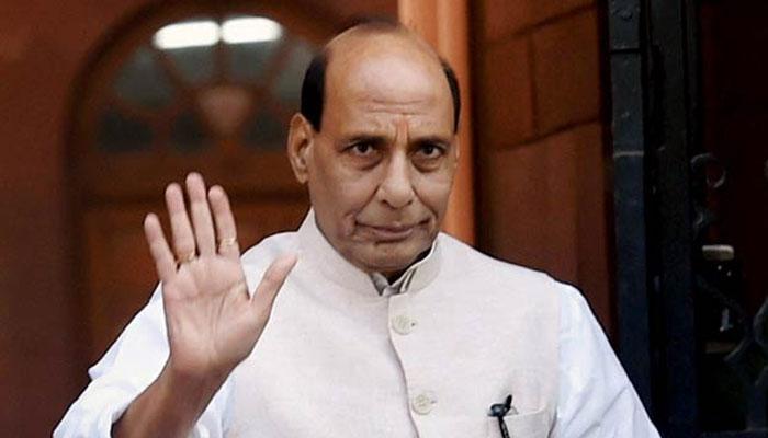 মোদীর পর এবার রাজনাথ, পাকিস্তানকে বিঁধলেন 'বিষধর সাপ' বলে মোদীর পর এবার রাজনাথ, পাকিস্তানকে বিঁধলেন 'বিষধর সাপ' বলে