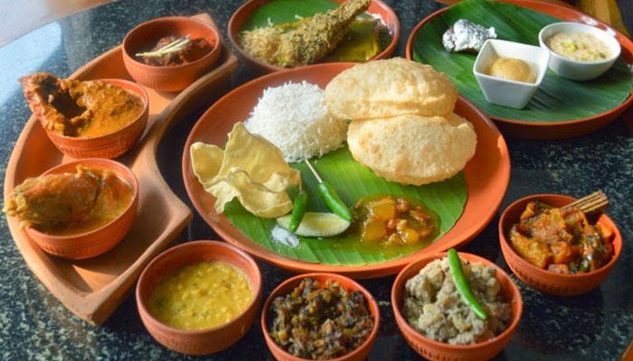 শহরের নামিদামি রেস্তোরাঁগুলিতে তৈরি টেলর মেড ভাইফোঁটা প্যাকেজ শহরের নামিদামি রেস্তোরাঁগুলিতে তৈরি টেলর মেড ভাইফোঁটা প্যাকেজ