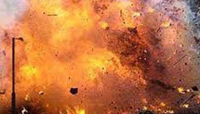 কাটোয়ায় বড়সড় বিস্ফোরণ, ধূলিসাত্ হয়ে গেল একটি ক্লাব কাটোয়ায় বড়সড় বিস্ফোরণ, ধূলিসাত্ হয়ে গেল একটি ক্লাব