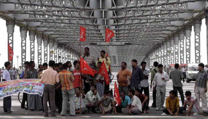 আজ বামেদের বারো ঘণ্টার বাংলা বন্ধ আজ বামেদের বারো ঘণ্টার বাংলা বন্ধ