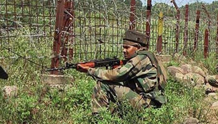 পাক সীমান্তে অনুপ্রবেশকারীকে গুলি BSF-এর পাক সীমান্তে অনুপ্রবেশকারীকে গুলি BSF-এর