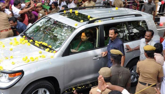 আম্মার এত সম্পত্তির কী হবে? আম্মার এত সম্পত্তির কী হবে?