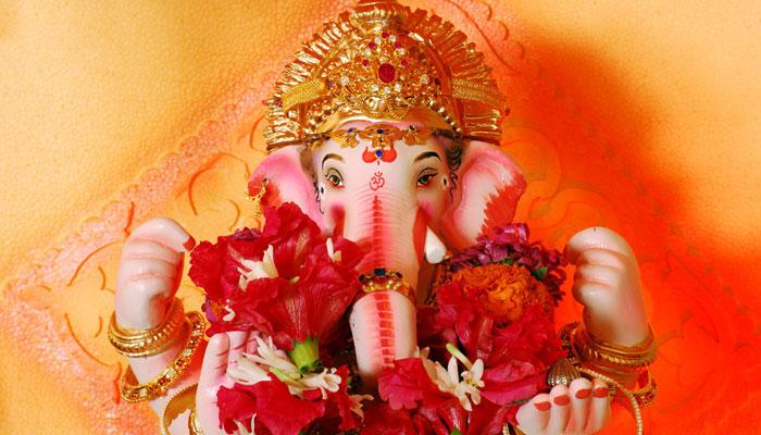 গনেশ এবং কুবের দেবতার এই গল্পটা থেকে অনেক কিছু শিখতে পারবেন গনেশ এবং কুবের দেবতার এই গল্পটা থেকে অনেক কিছু শিখতে পারবেন