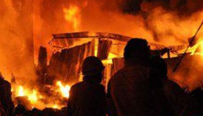 বেআব্রু শহরের অগ্নিনির্বাপণ ব্যবস্থার কঙ্কালসার চেহারা বেআব্রু শহরের অগ্নিনির্বাপণ ব্যবস্থার কঙ্কালসার চেহারা