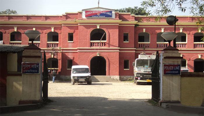দিল্লির নির্ভয়াকাণ্ডর মত ঘটনা অথচ কোচবিহার পুলিসের কী দূরবস্থা! দিল্লির নির্ভয়াকাণ্ডর মত ঘটনা অথচ কোচবিহার পুলিসের কী দূরবস্থা!