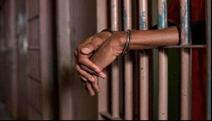 'সার্জিক্যাল স্ট্রাইকের পর পাকিস্তানের জেলে বন্দি ভারতীয়দের ওপর চলছে অত্যাচার!' 'সার্জিক্যাল স্ট্রাইকের পর পাকিস্তানের জেলে বন্দি ভারতীয়দের ওপর চলছে অত্যাচার!'