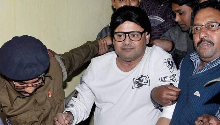 চিটকাণ্ডে ফাঁসিয়েছেন রোজভ্যালি কর্তা, ভুবনেশ্বরে বোমা ফাটালেন তাপস পাল চিটকাণ্ডে ফাঁসিয়েছেন রোজভ্যালি কর্তা, ভুবনেশ্বরে বোমা ফাটালেন তাপস পাল