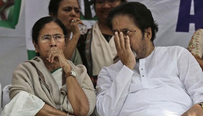 CBI লক আপে সারা রাত জেগে, সকালে সুদীপ খেলেন এক কাপ লাল চা CBI লক আপে সারা রাত জেগে, সকালে সুদীপ খেলেন এক কাপ লাল চা