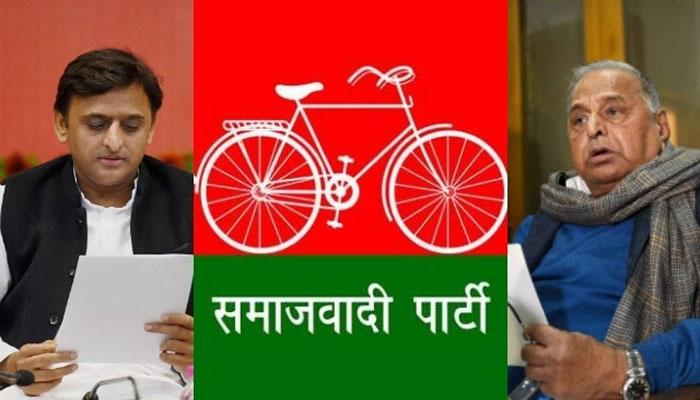 যাদবযুদ্ধে নতুন মোড়, এবার সাইকেল নিয়ে বাবা ও ছেলের টানাটানি যাদবযুদ্ধে নতুন মোড়, এবার সাইকেল নিয়ে বাবা ও ছেলের টানাটানি